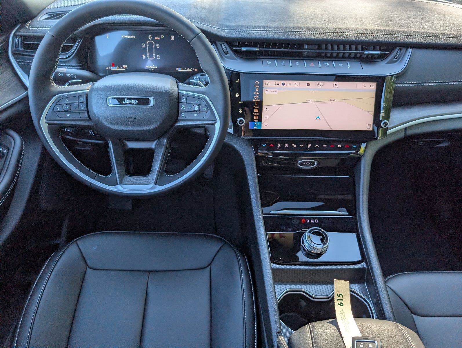 New 2027 Jeep Grand Cherokee L Limited RWD image 31