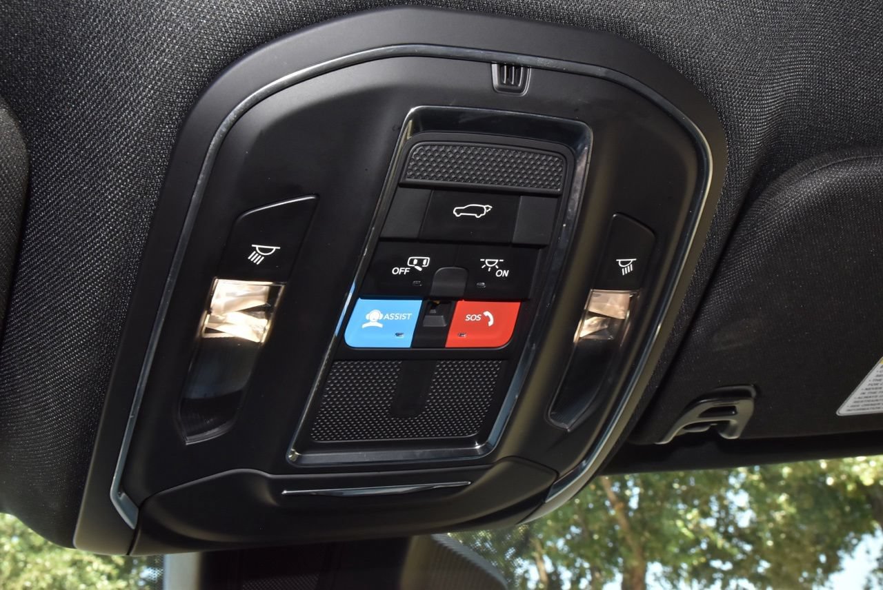 Used 2024 Jeep Wagoneer Series II w/ Flexible Seating Group RWD image 31