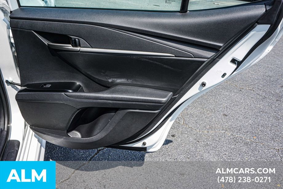 Used 2025 Toyota Camry SE image 51