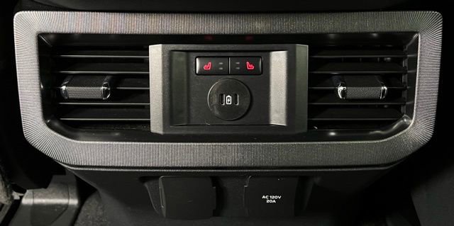 Used 2023 Ford F350 Platinum w/ Tremor Off-Road Package image 47