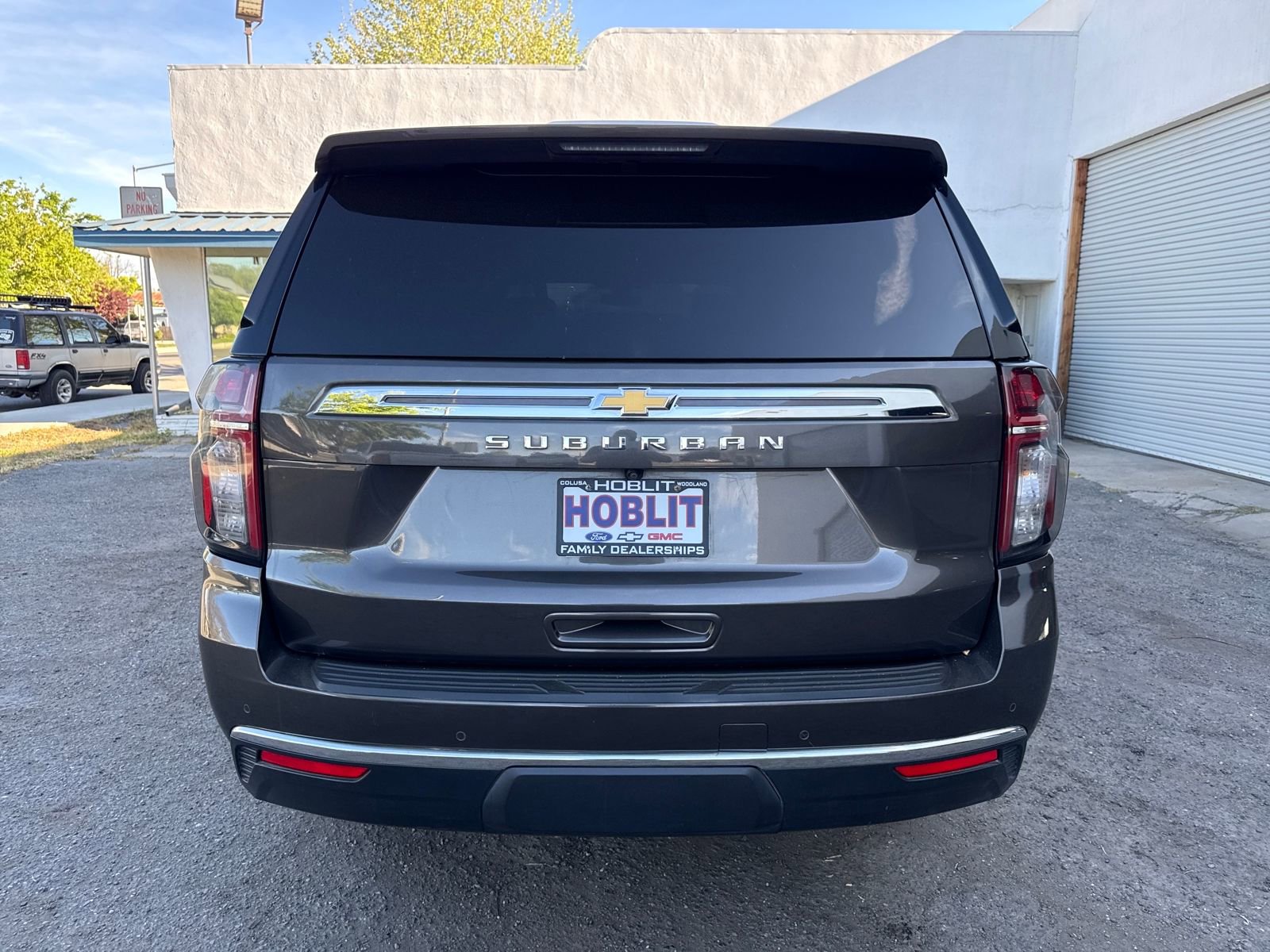 Used 2021 Chevrolet Suburban LS w/ Driver Alert Package image 4