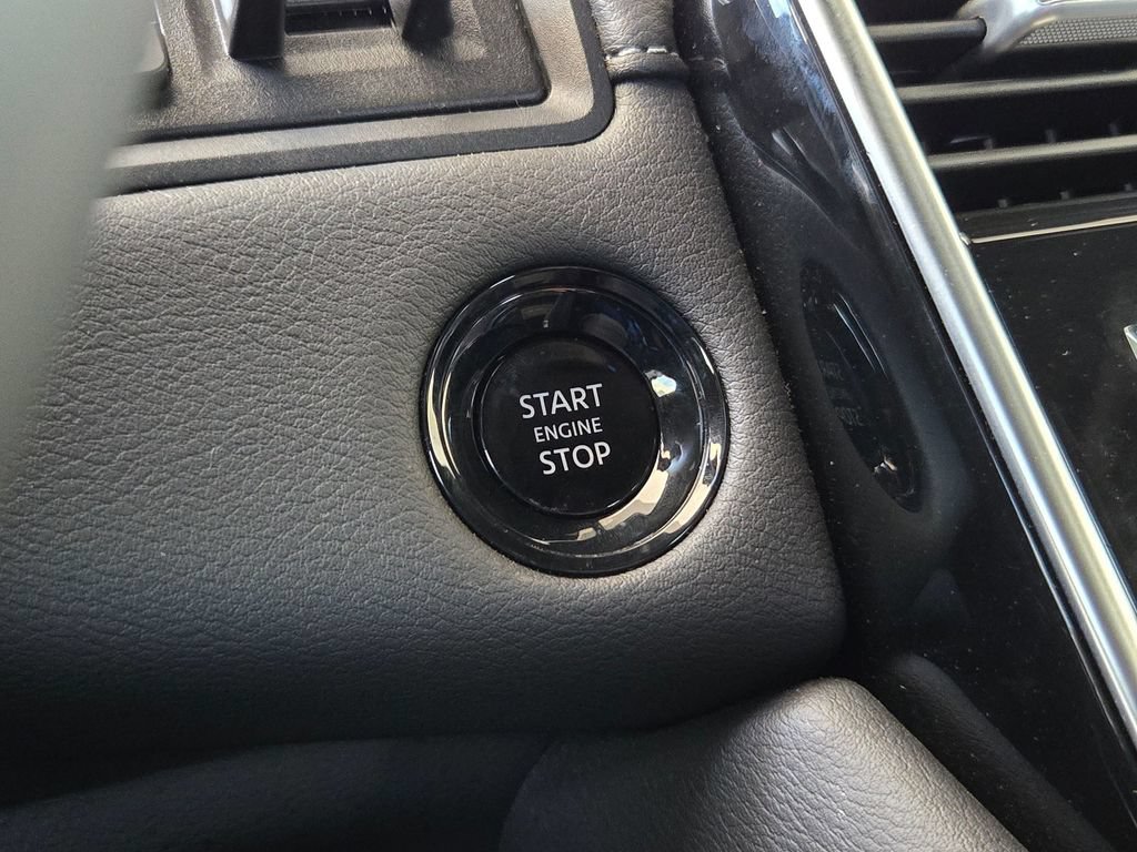 Used 2025 Nissan Armada Platinum Reserve AWD/4WD image 22