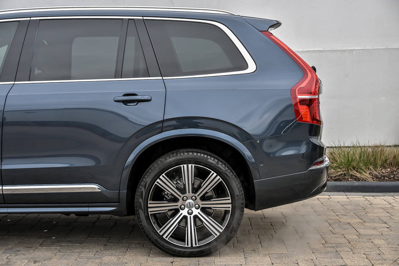 Used 2025 Volvo XC90 T8 Plus w/ Protection Package Premier AWD/4WD image 15