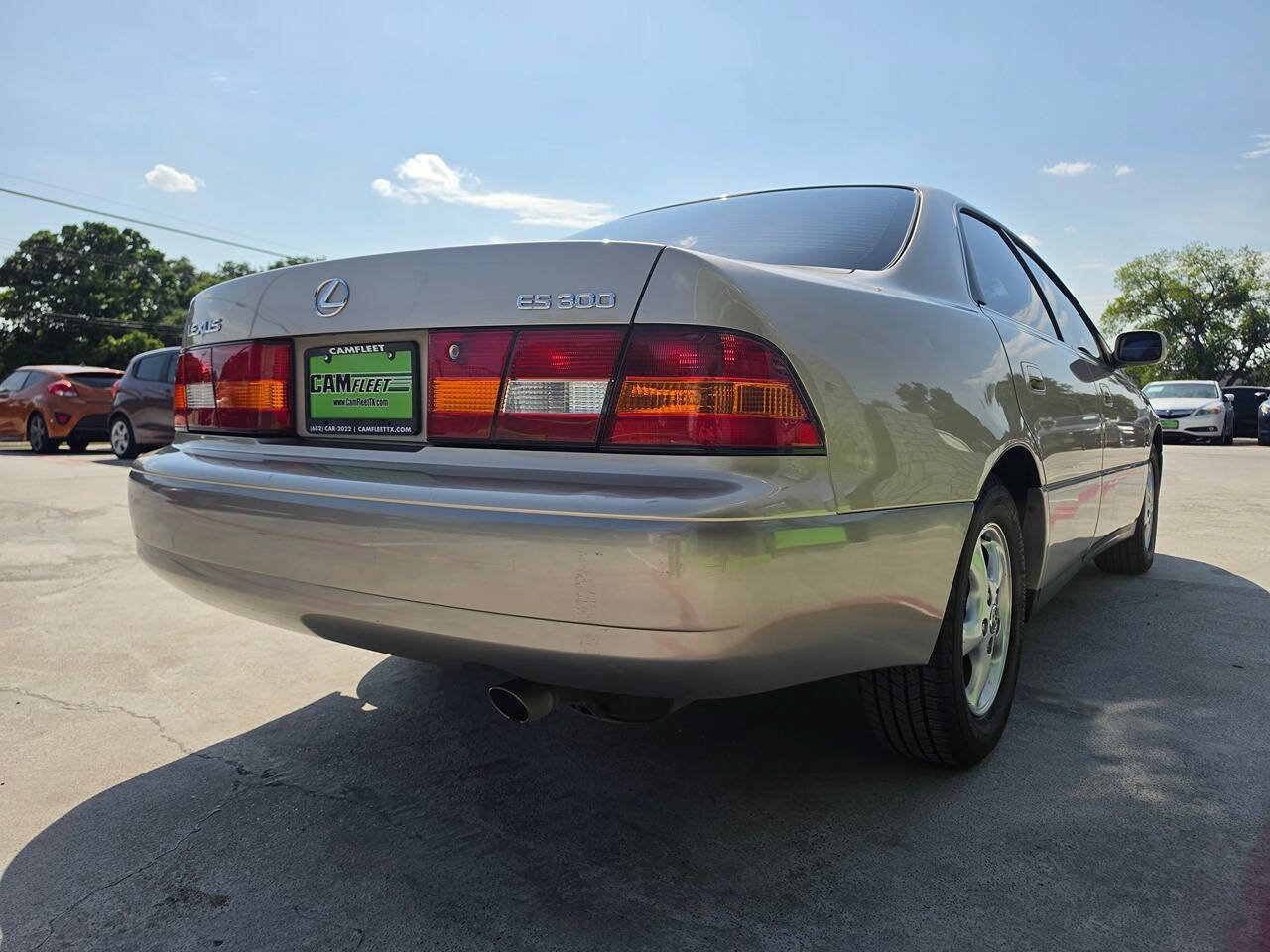 Used 1999 Lexus ES 330 FWD image 11