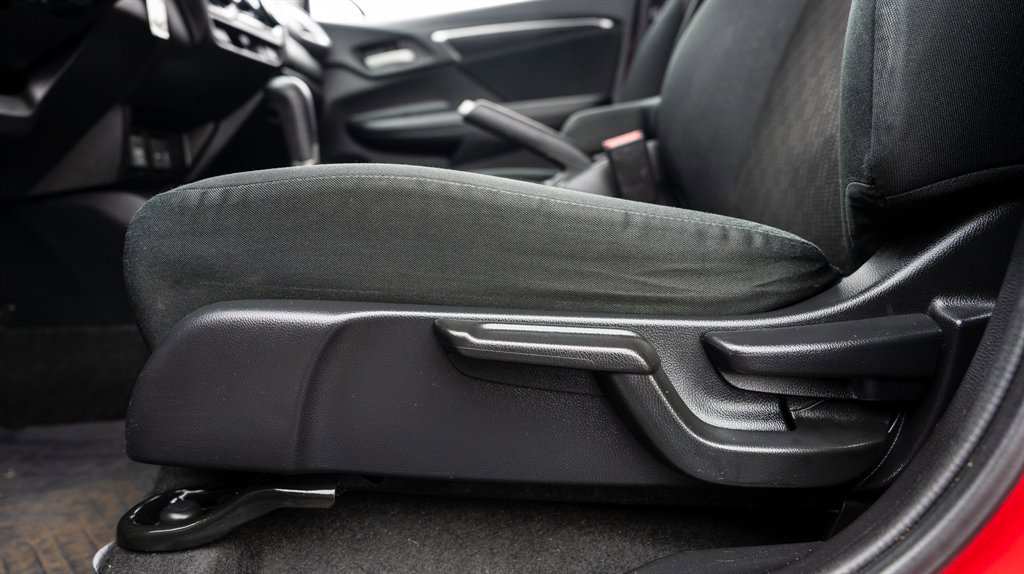 Used 2015 Honda Fit LX image 27