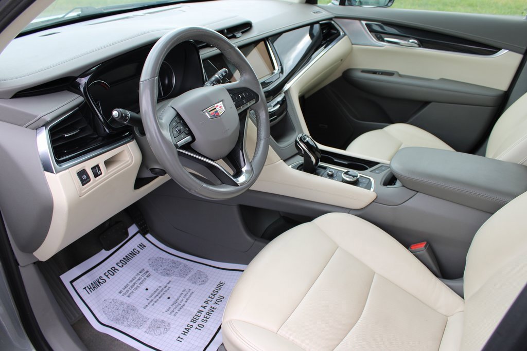 Used 2023 Cadillac XT6 Premium Luxury image 11
