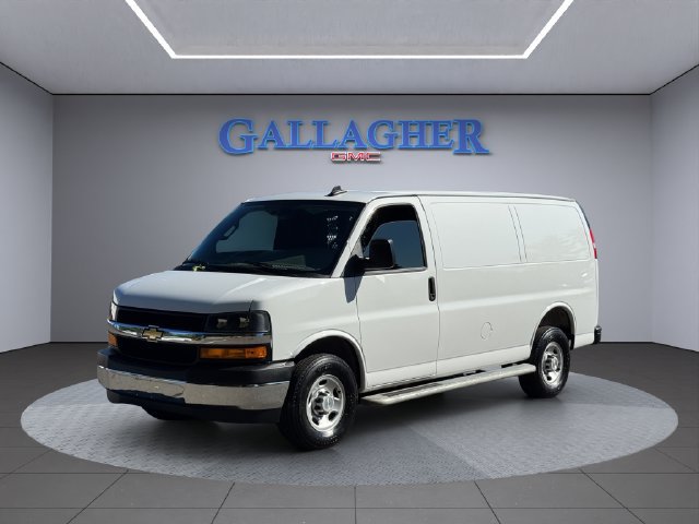 Used 2025 Chevrolet Express 2500 w/ Driver Convenience Package RWD image 10