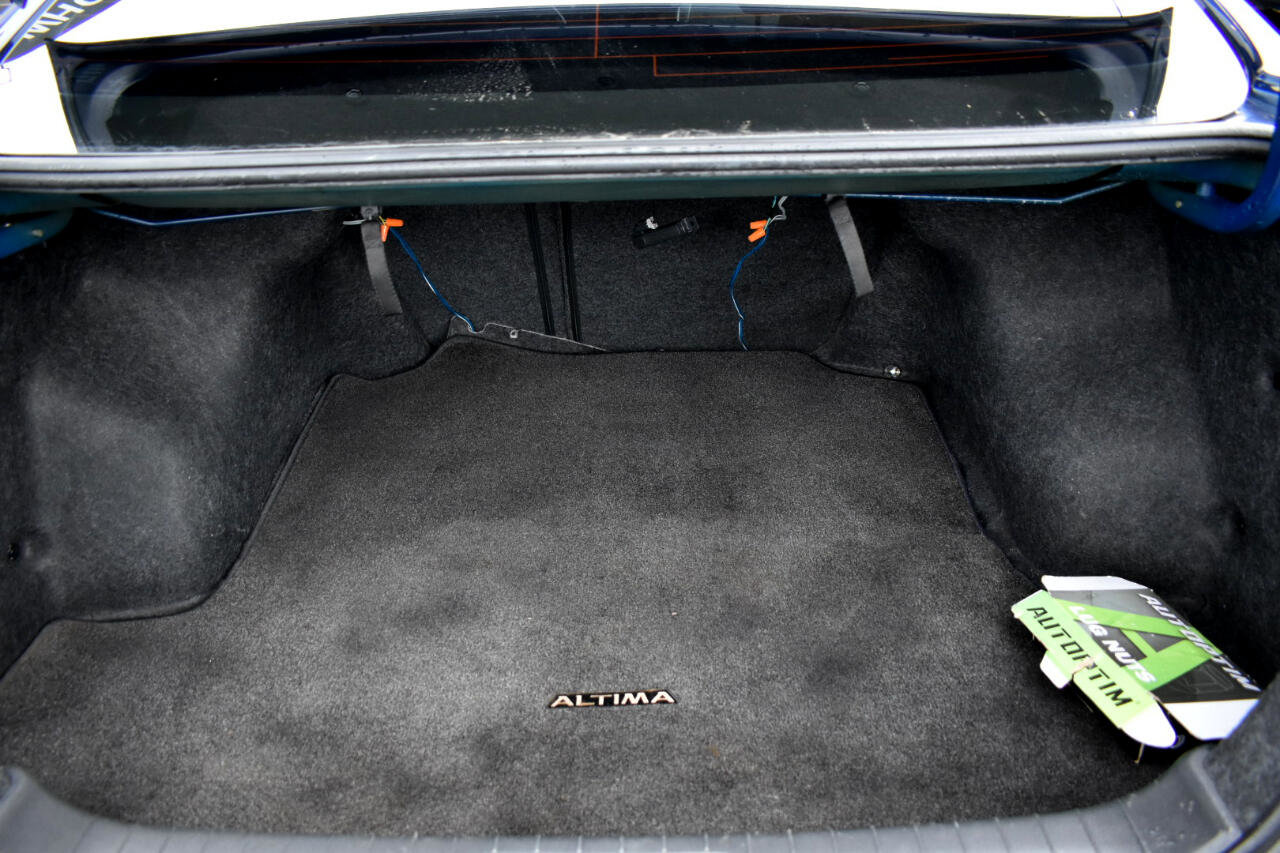 Used 2016 Nissan Altima 3.5 SR image 42