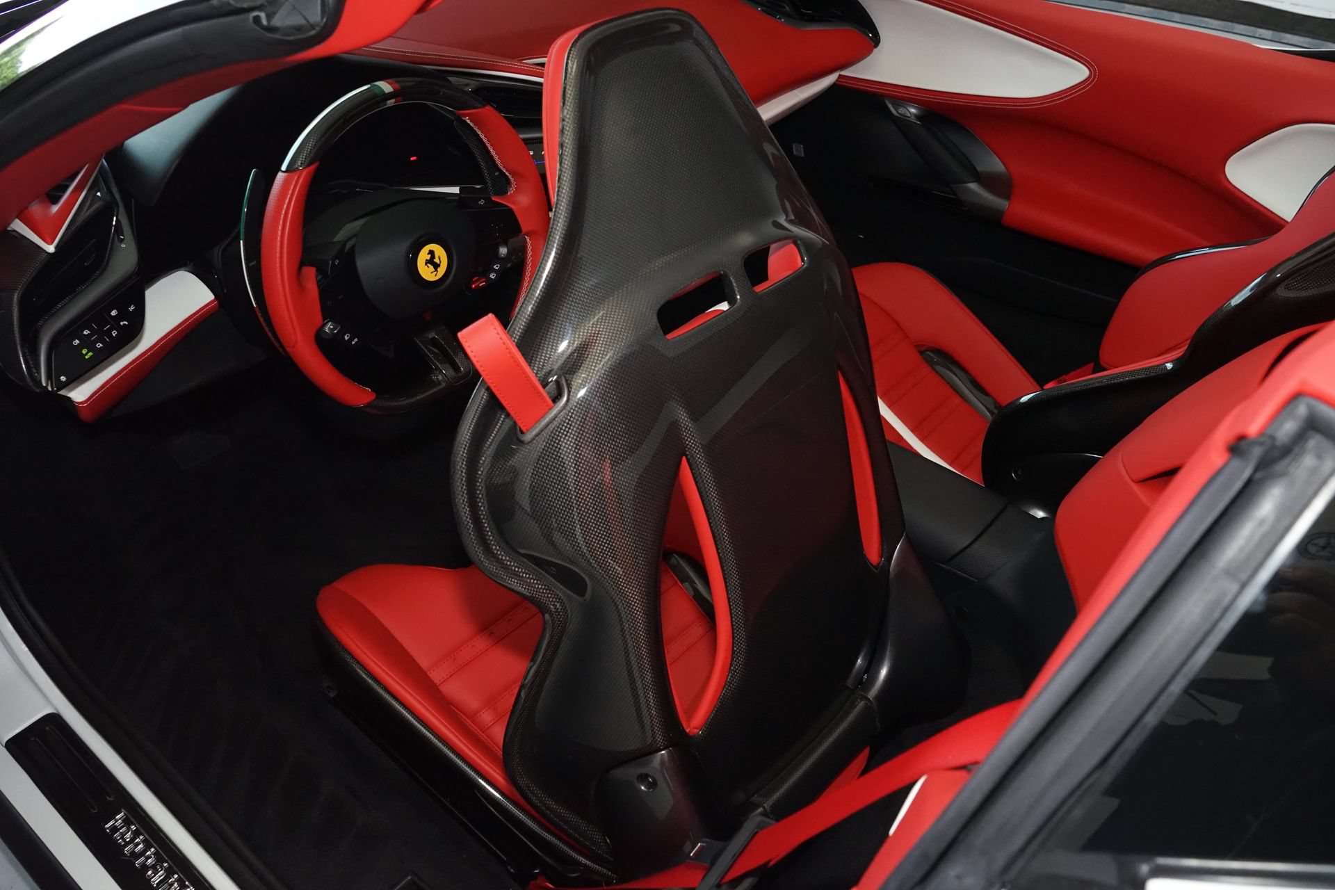 Used 2025 Ferrari SF90 Spider AWD/4WD image 25