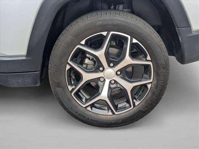 Used 2024 Jeep Compass Limited image 23