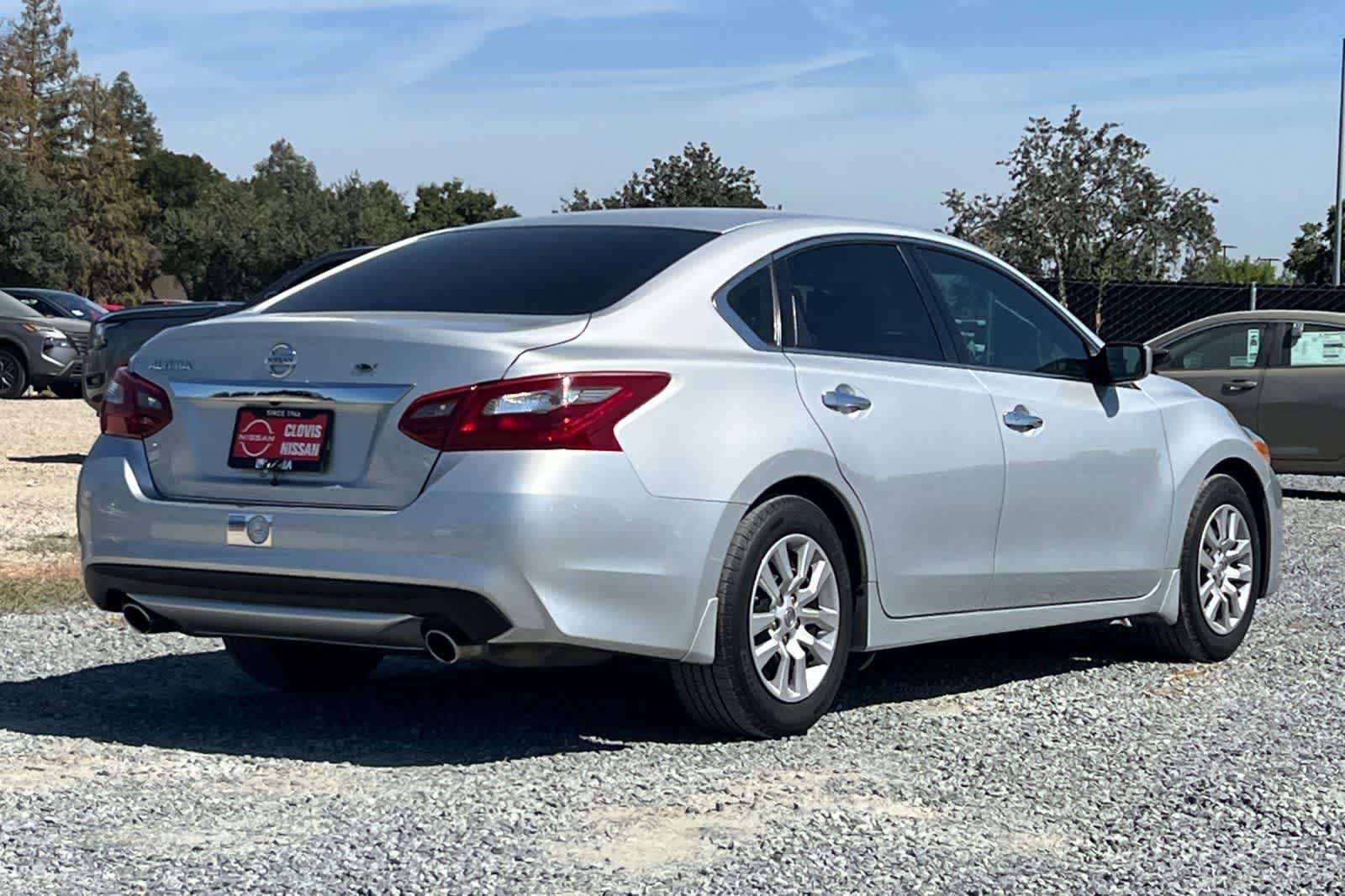 Used 2018 Nissan Altima 2.5 S w/ S Convenience Package FWD image 3