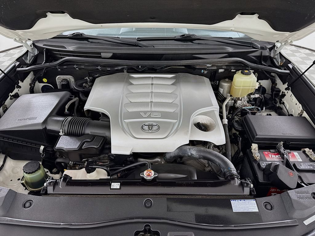 Certified 2020 Toyota Land Cruiser image 13