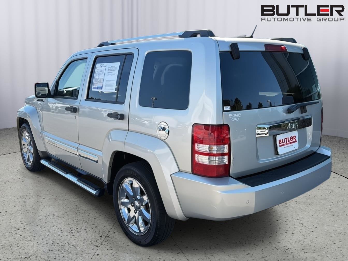 Used 2009 Jeep Liberty Limited w/ Premium Group II AWD/4WD image 4