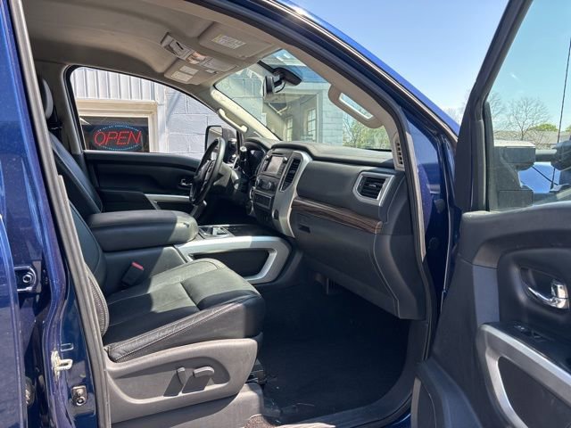 Used 2016 Nissan Titan SL AWD/4WD image 9