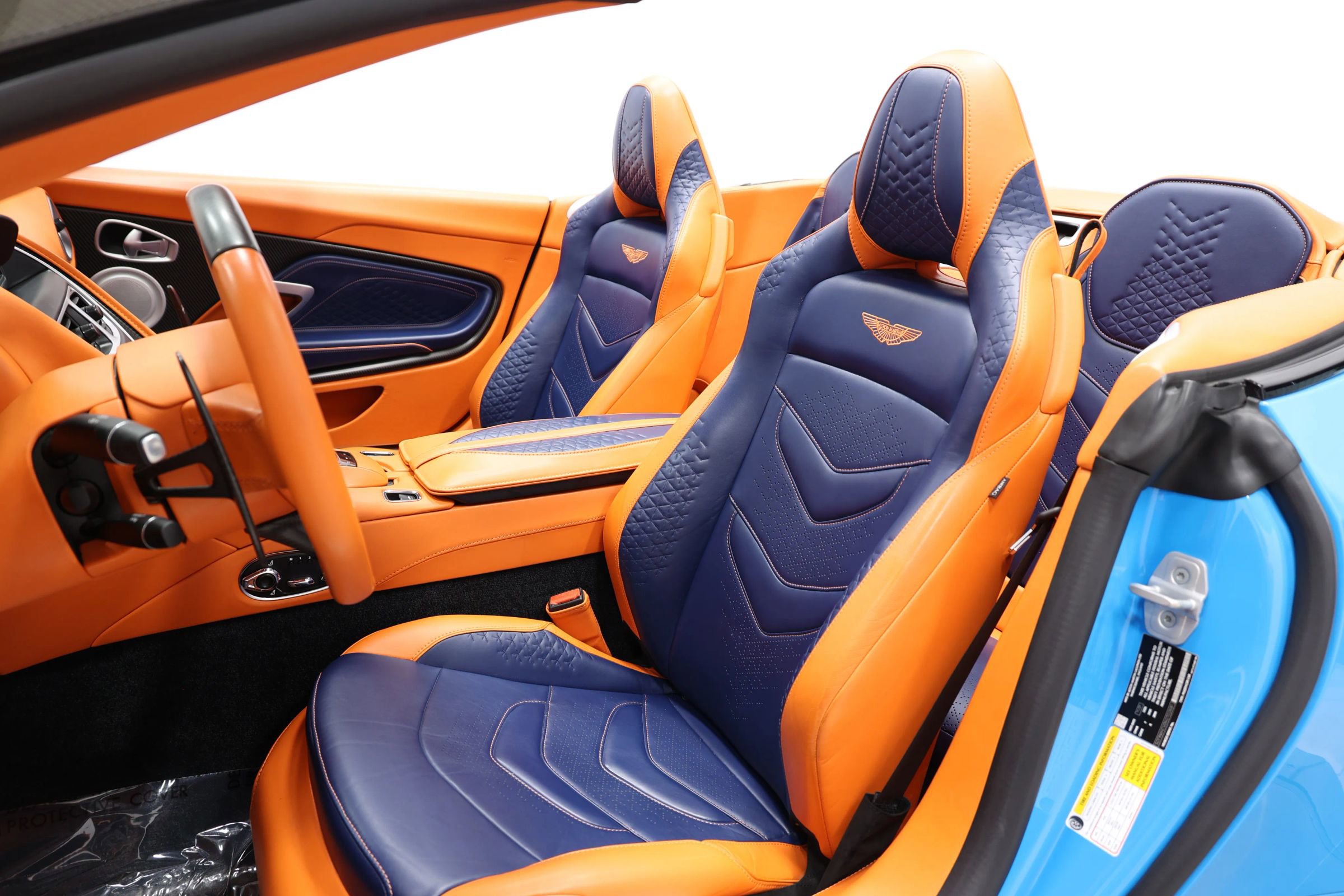 Used 2022 Aston Martin DBS Superleggera Volante RWD image 18