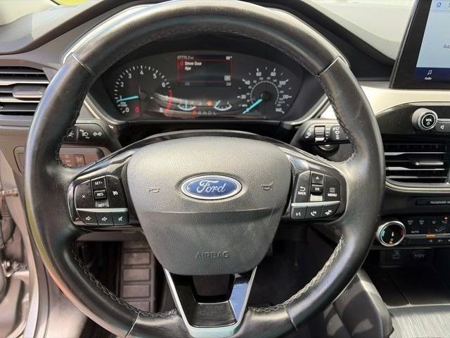 Used 2022 Ford Escape SEL AWD/4WD image 15