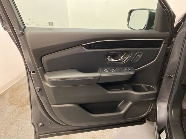 Certified 2025 Honda Pilot EX-L image 18