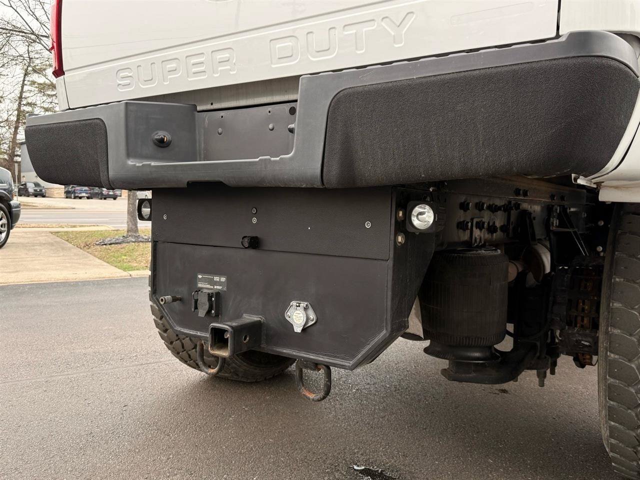 Used 2012 Ford F650 2WD Crew Cab Super Duty image 9
