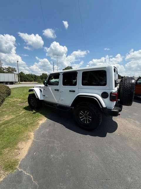 Used 2024 Jeep Wrangler Unlimited Rubicon AWD/4WD image 12