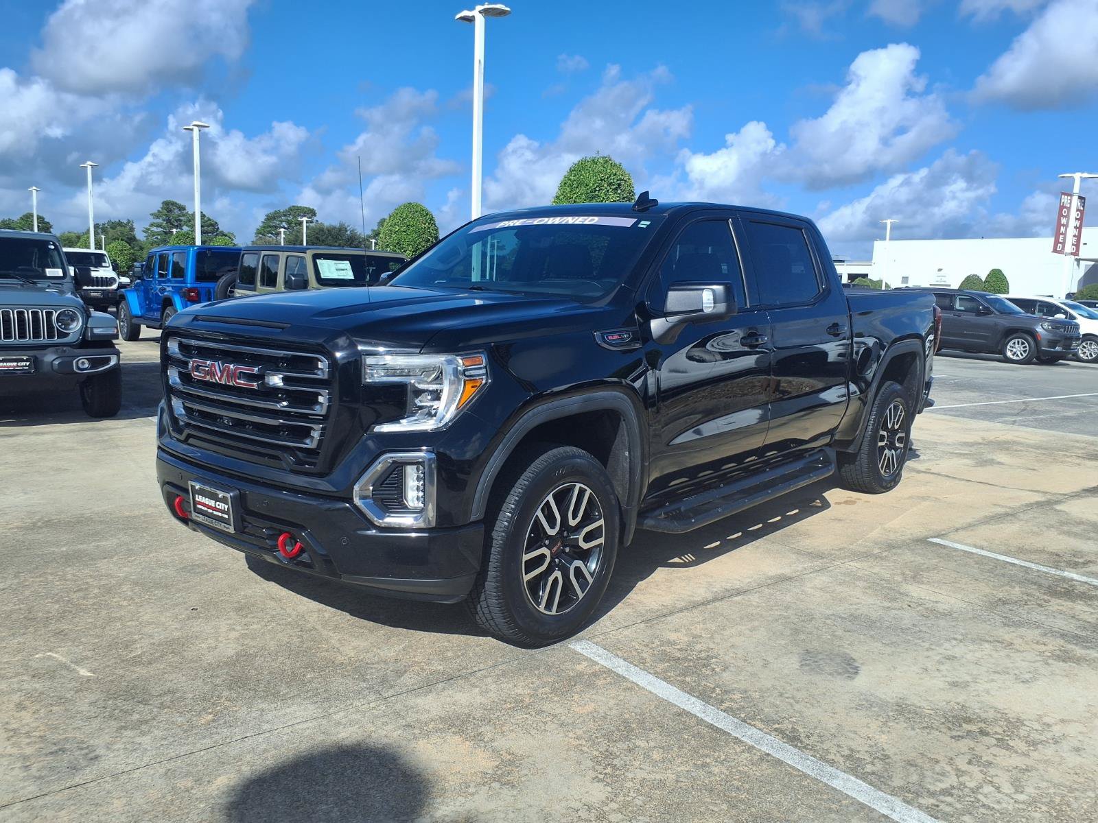 Used 2019 GMC Sierra 1500 AT4 w/ AT4 Premium Package AWD/4WD image 3