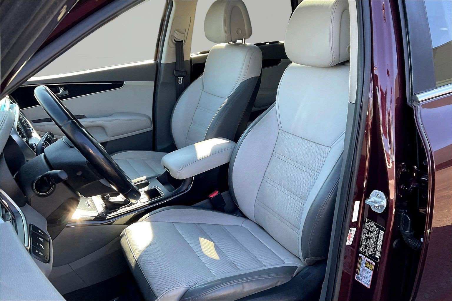 Used 2016 Kia Sorento SX image 21