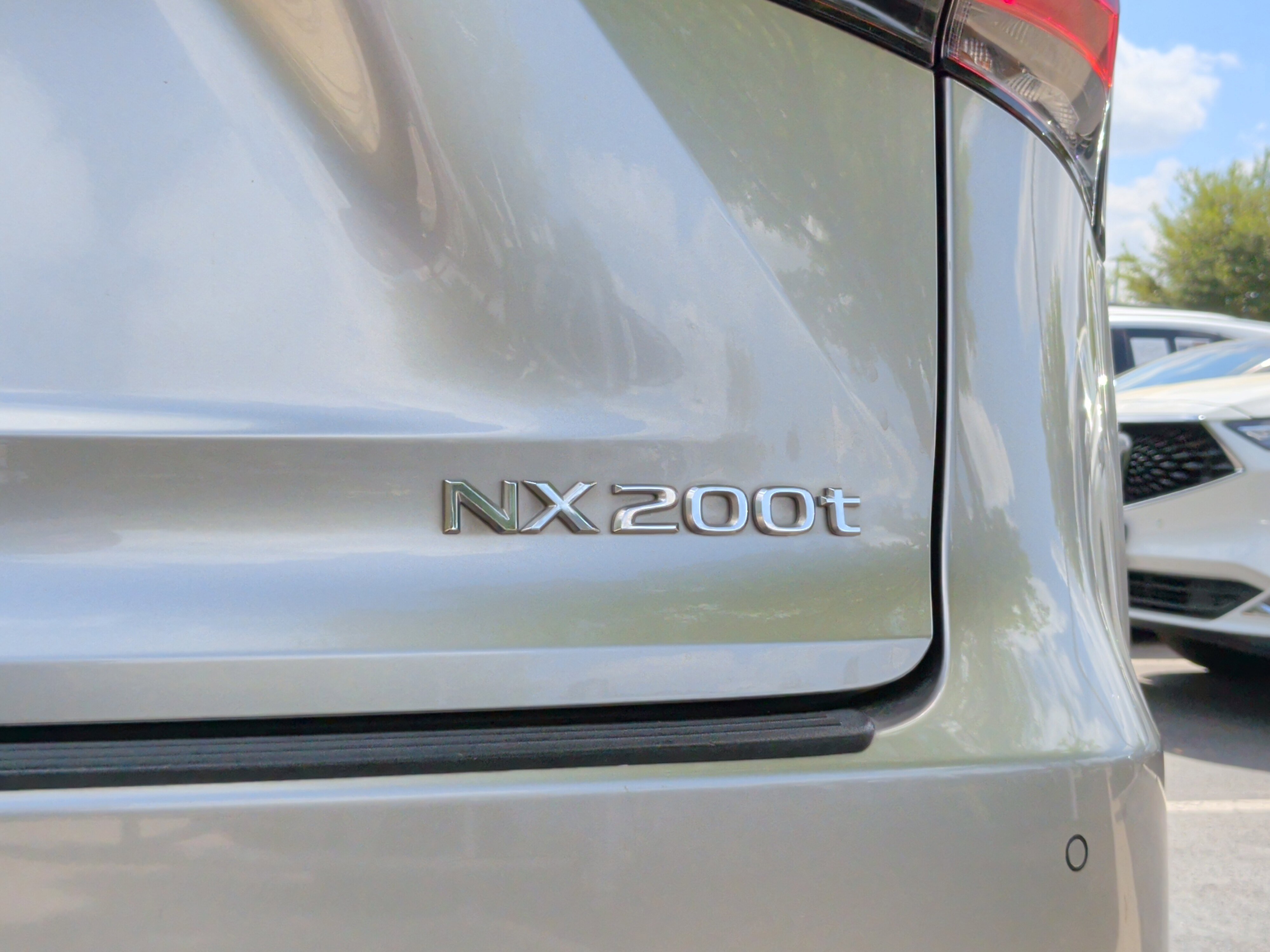 Used 2016 Lexus NX 200t FWD w/ Premium Package image 11