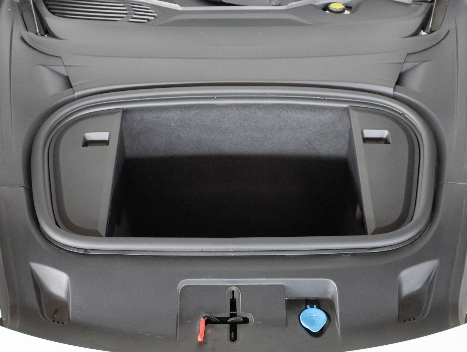 Certified 2026 Porsche Taycan AWD/4WD image 26