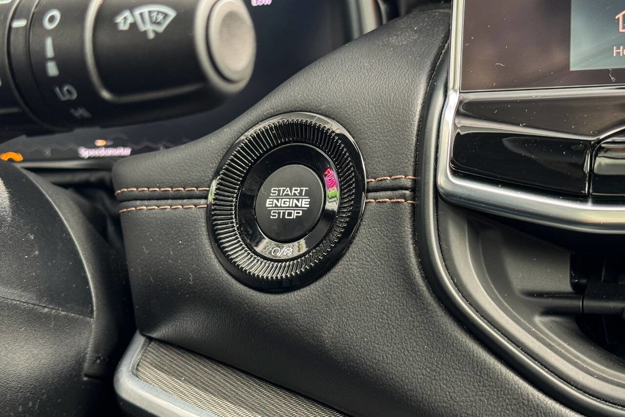 Used 2024 Jeep Compass Limited w/ Sun and Sound Group image 21