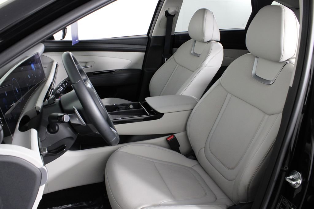 Certified 2025 Hyundai Tucson Limited image 19