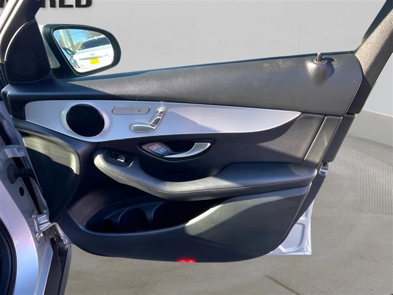 Used 2019 Mercedes-Benz GLC 300 image 26