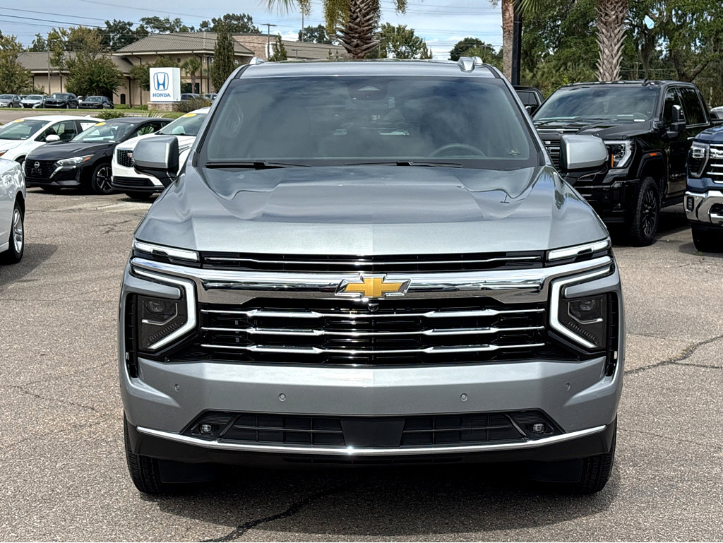 New 2026 Chevrolet Suburban LT w/ Comfort Package image 2