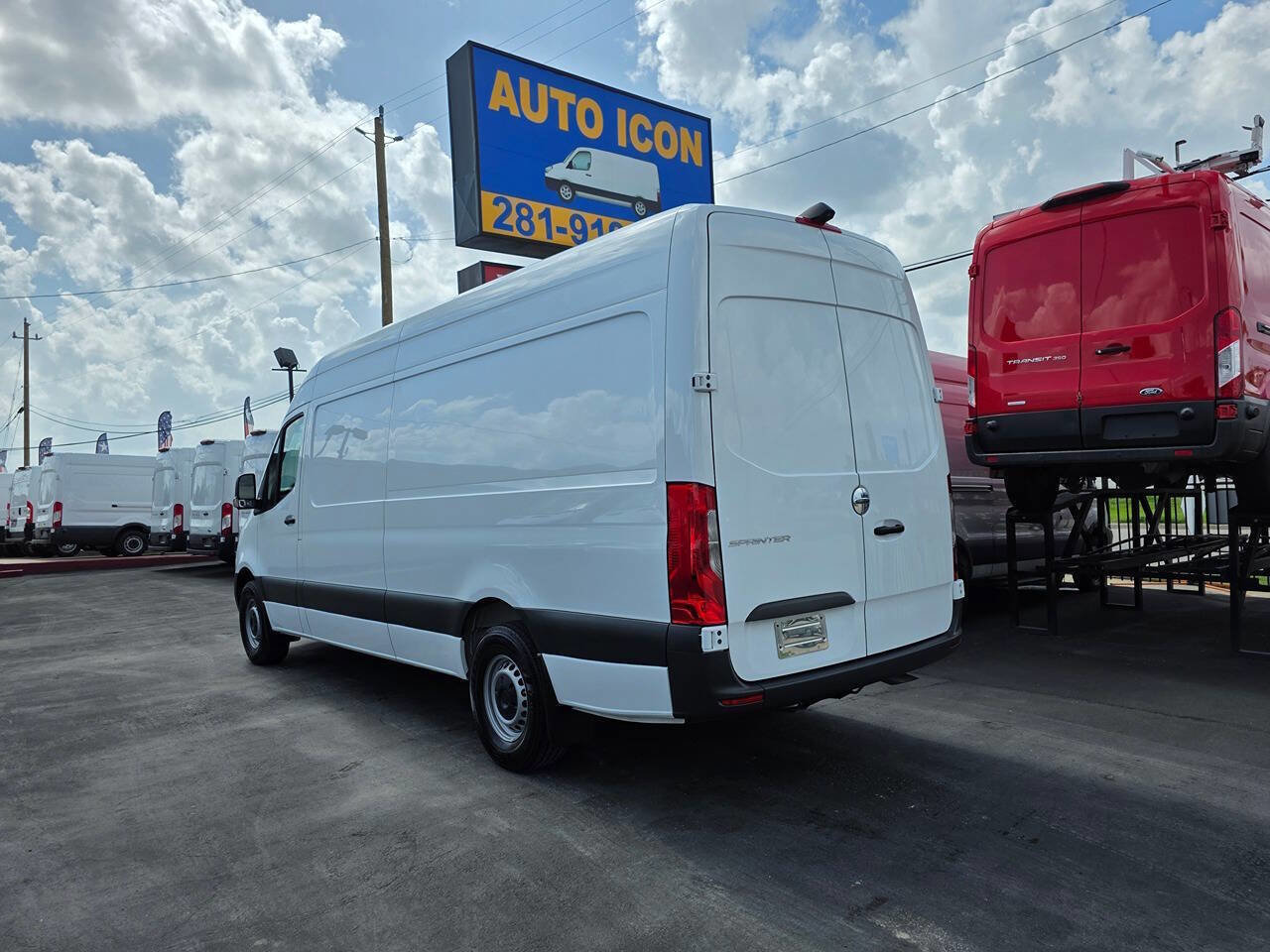 Used 2021 Freightliner Sprinter 2500 image 2