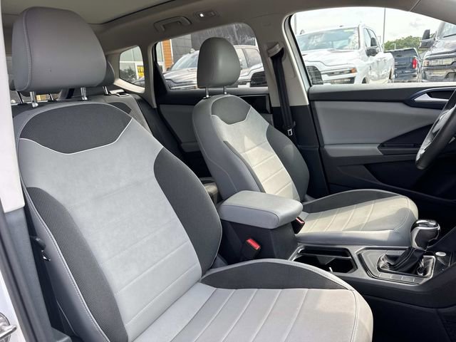 Used 2023 Volkswagen Taos SE FWD image 13