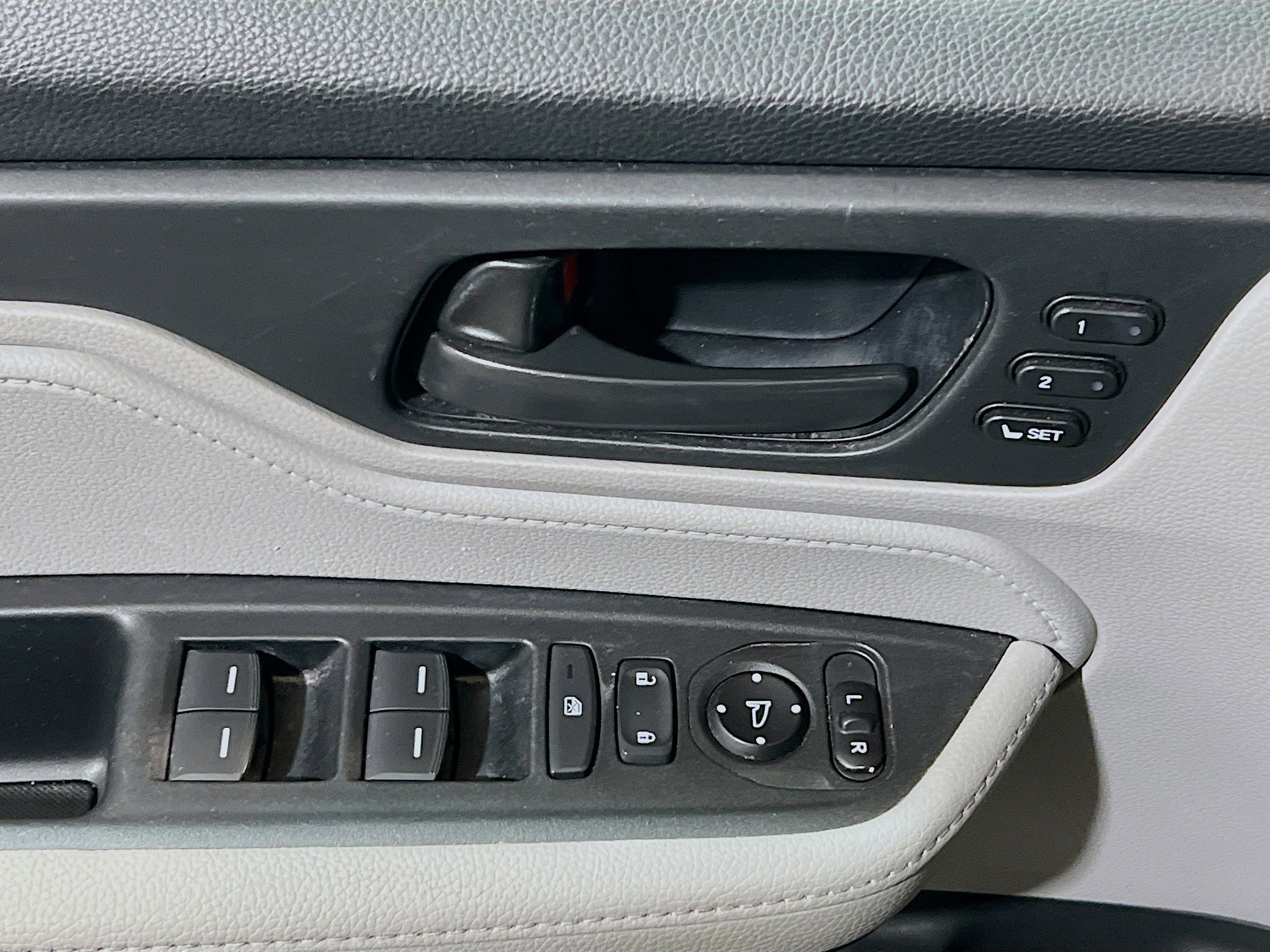 Used 2019 Honda Odyssey EX-L image 12