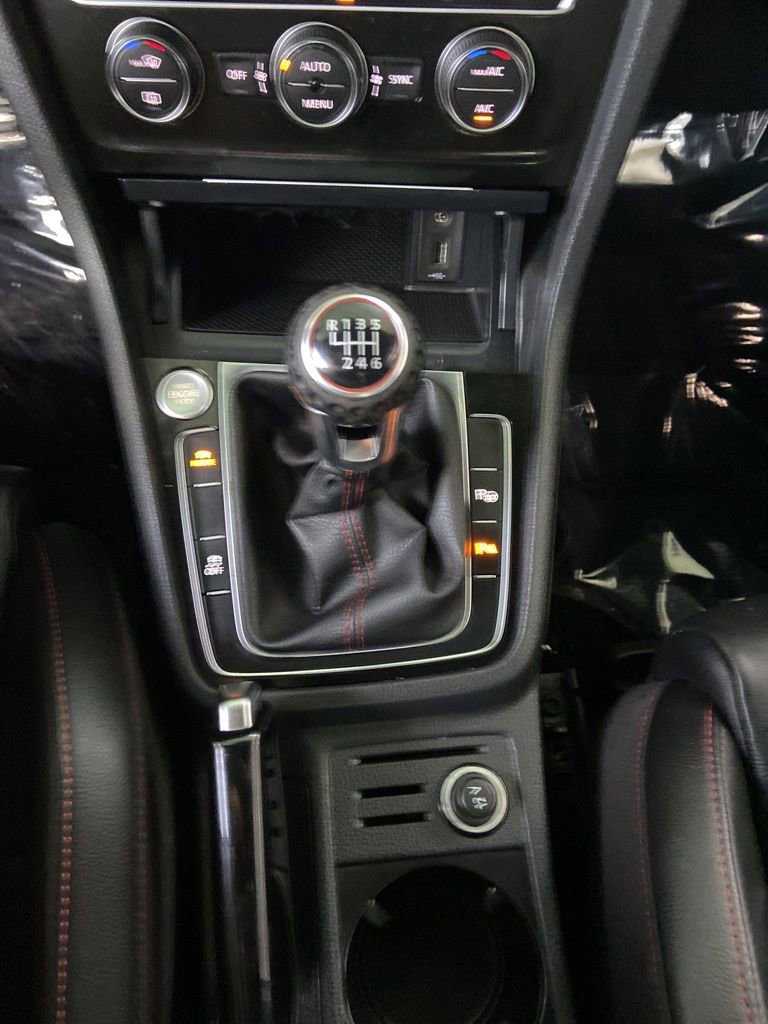 Used 2017 Volkswagen GTI Autobahn image 26