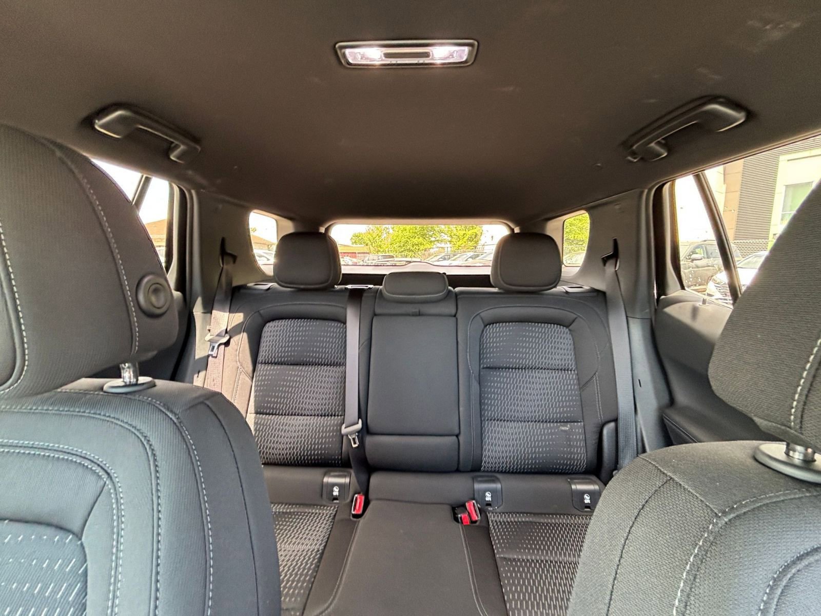 Used 2025 Chevrolet Equinox LT FWD image 38