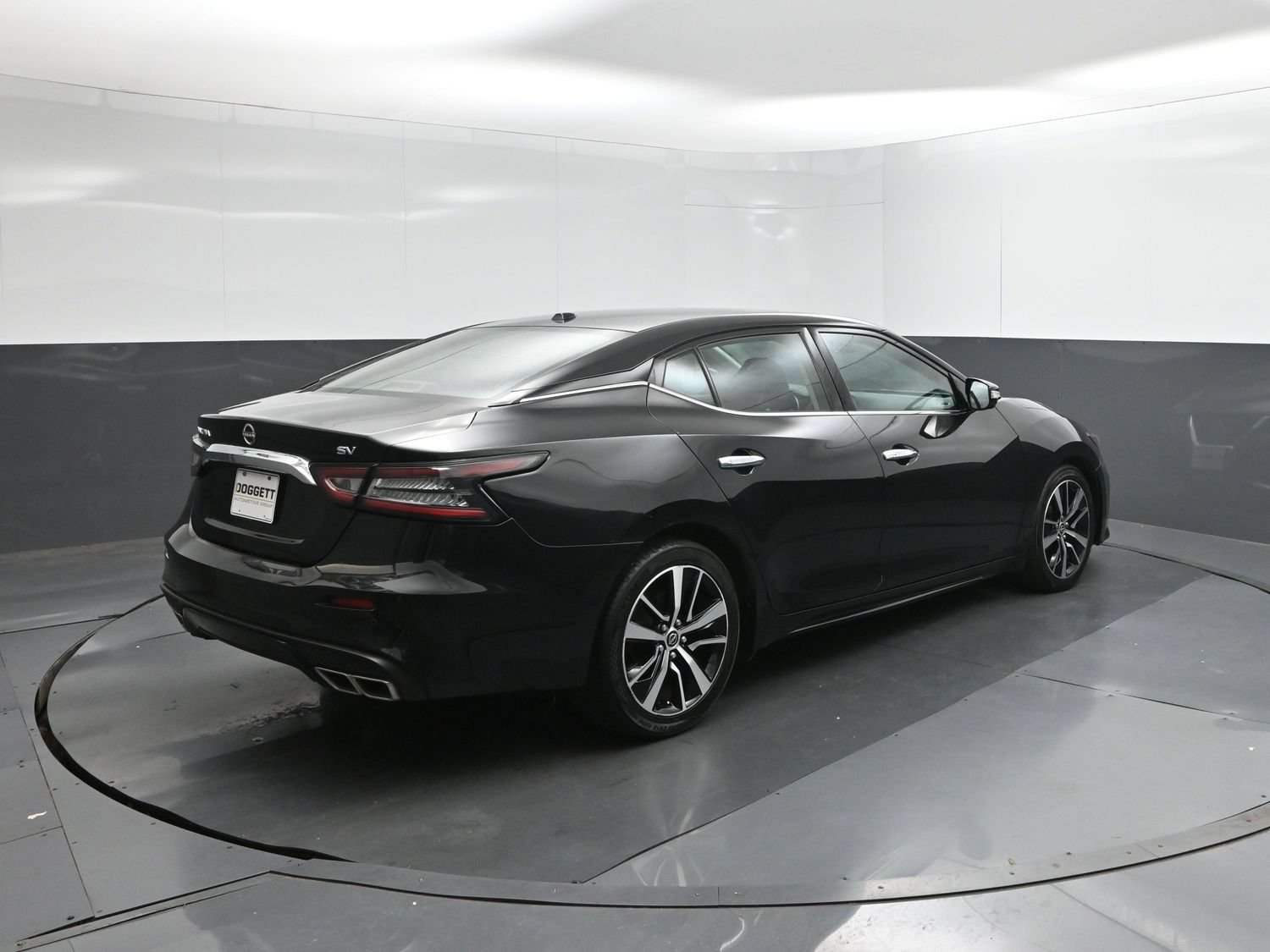 Used 2023 Nissan Maxima SV w/ Floor Mat Group FWD image 8