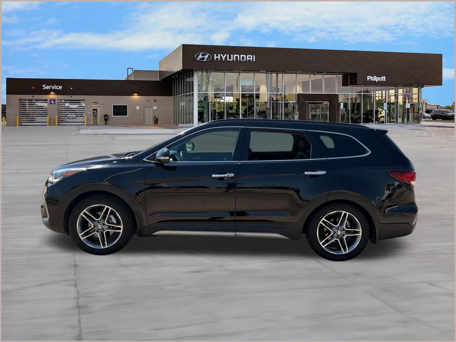 Used 2018 Hyundai Santa Fe Limited FWD image 2