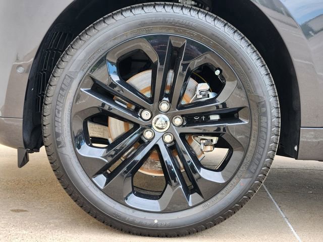 Used 2025 Jaguar F-PACE R-Dynamic S image 7