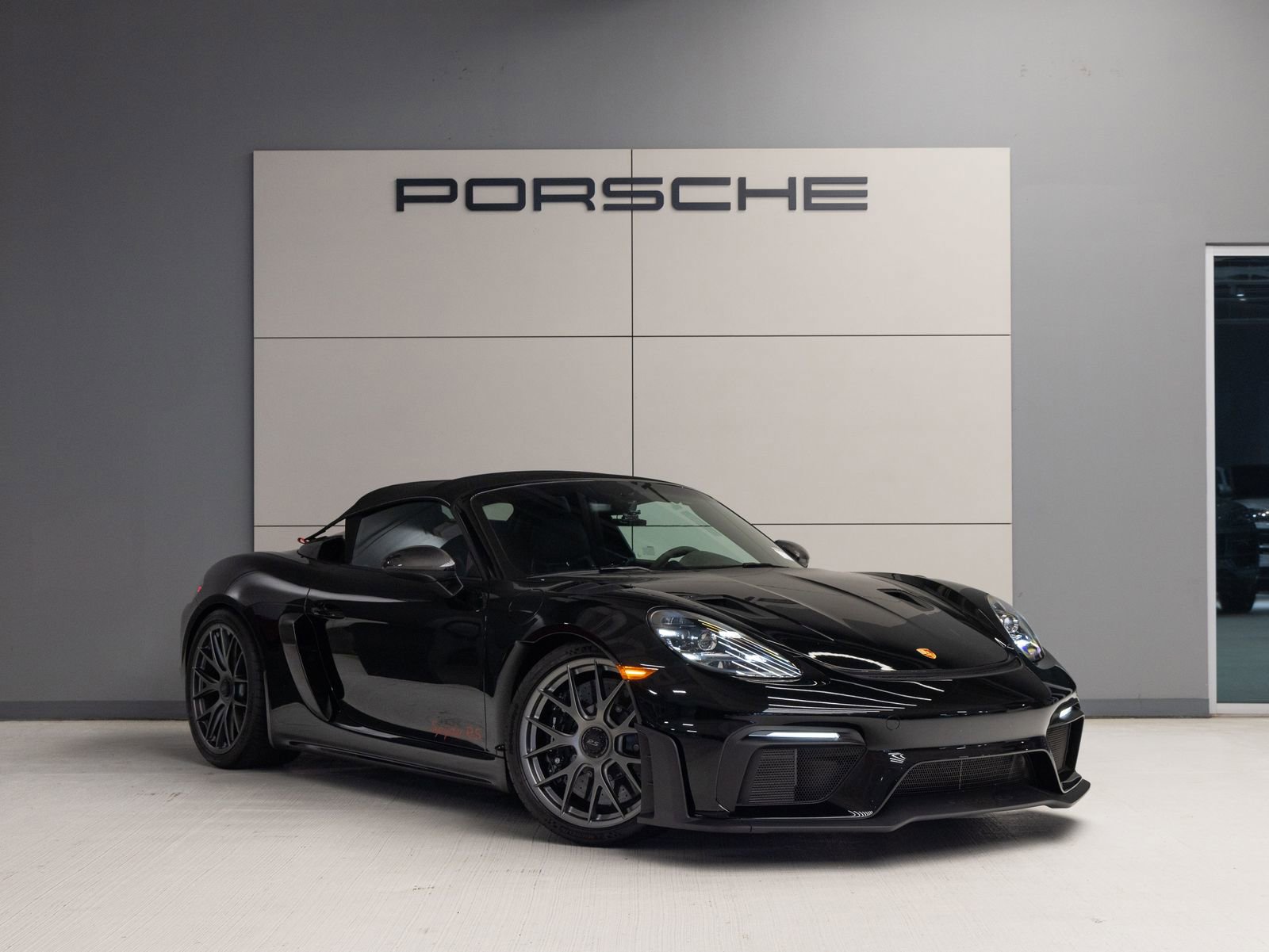 Certified 2025 Porsche 718 Boxster Spyder RS RWD image 9