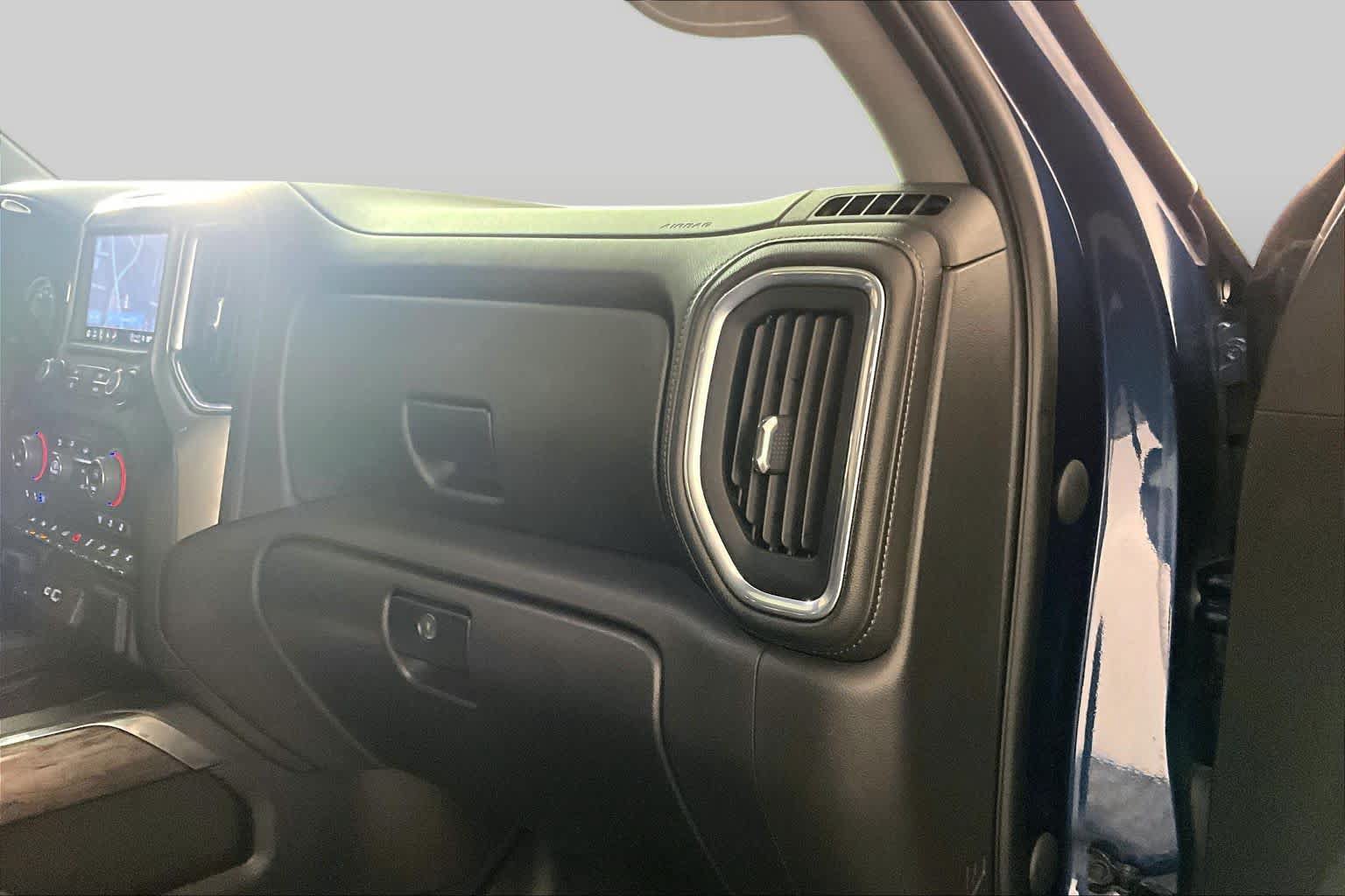 Certified 2022 Chevrolet Silverado 1500 LTZ w/ LTZ Premium Texas Edition AWD/4WD image 17
