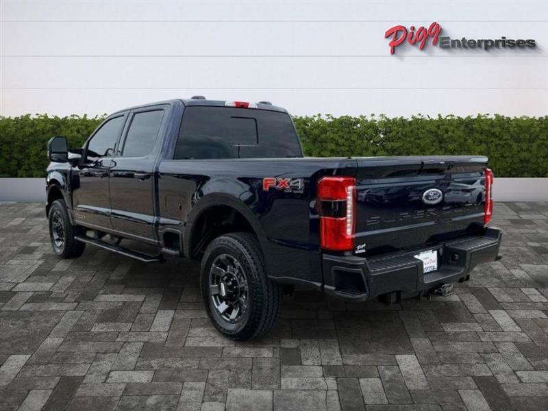 Used 2024 Ford F250 Lariat w/ Sport Appearance Package AWD/4WD image 2