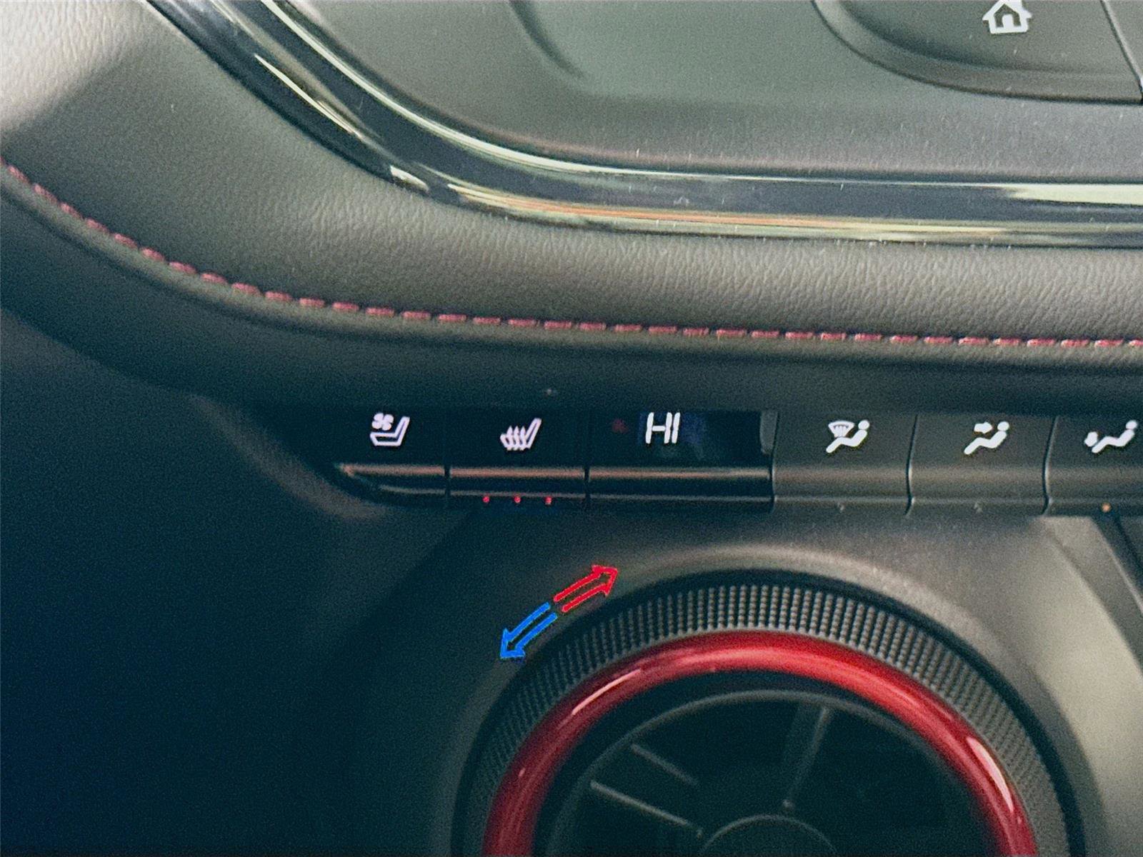 Used 2024 Chevrolet Blazer RS w/ Enhanced Convenience Package image 15