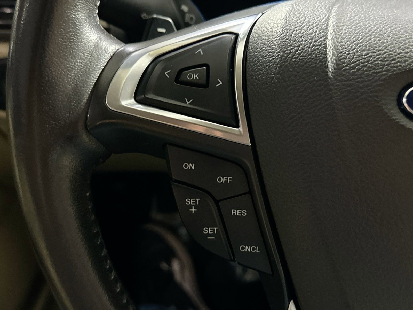 Used 2016 Ford Fusion SE w/ Equipment Group 202A image 22