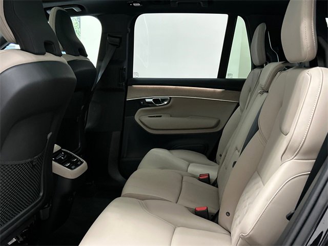 Certified 2025 Volvo XC90 B6 Plus image 22