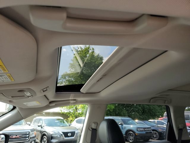Used 2020 Nissan Pathfinder Platinum AWD/4WD image 19