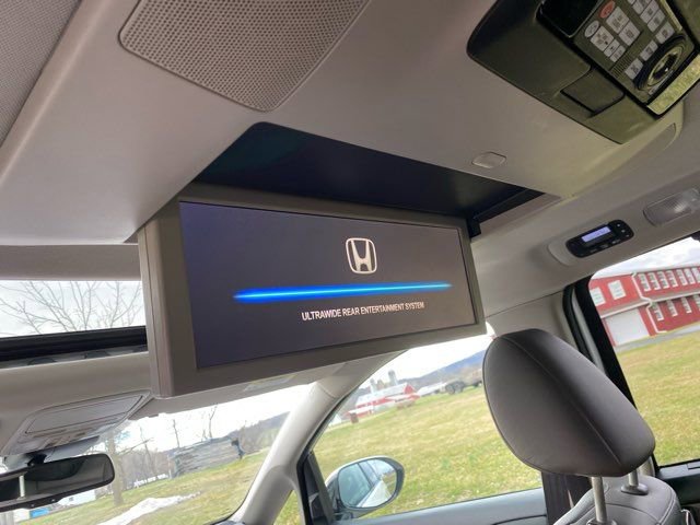Used 2014 Honda Odyssey Touring Elite image 19