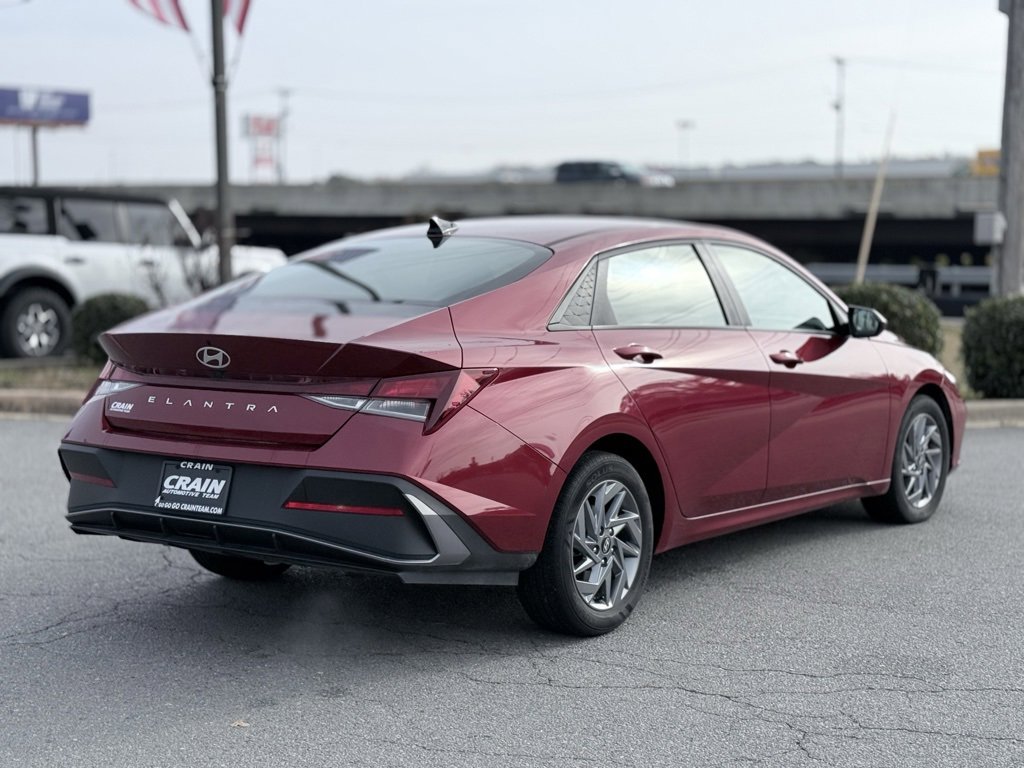 Certified 2024 Hyundai Elantra SEL image 7