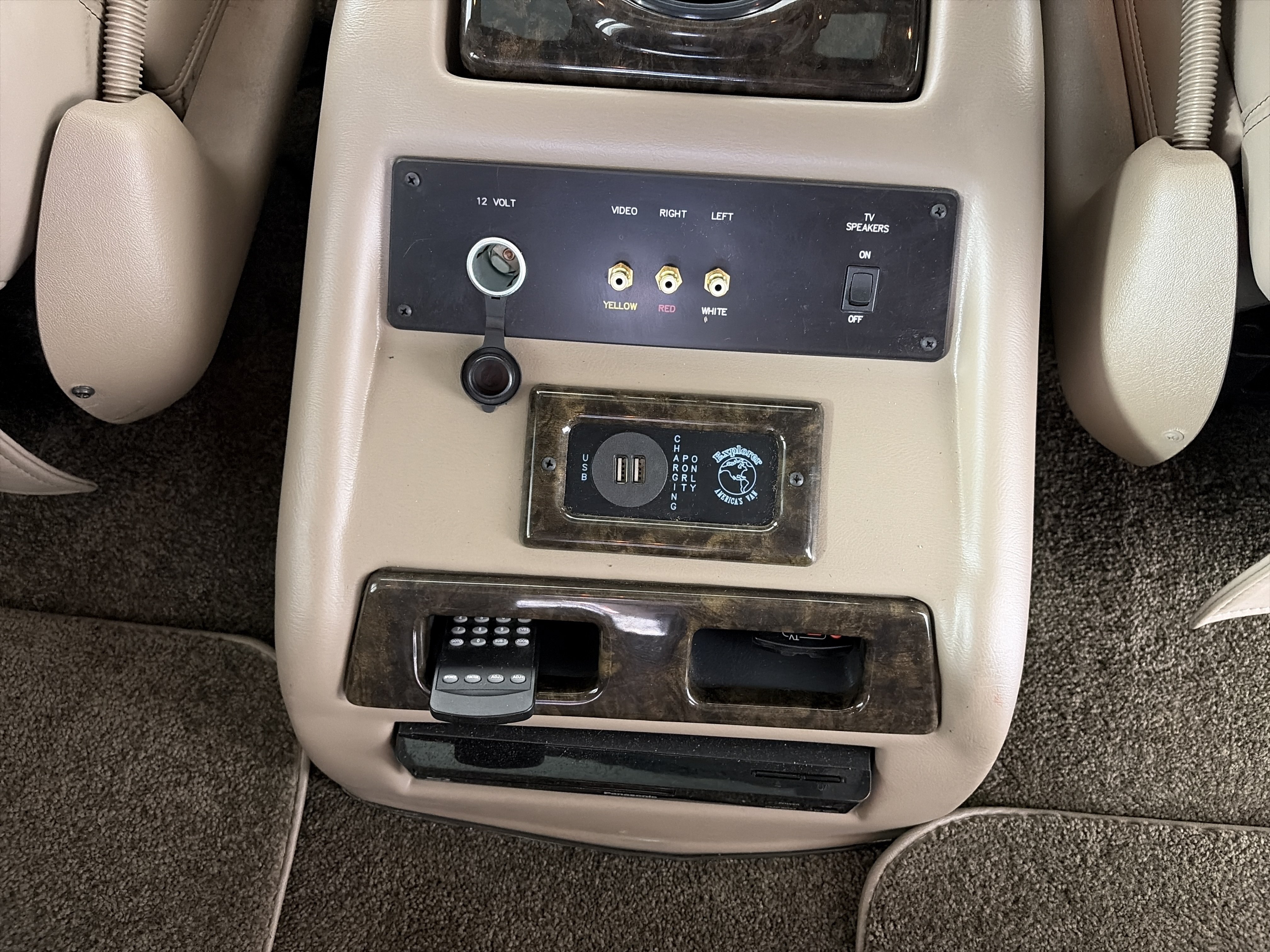 Used 2016 GMC Savana 2500 RWD image 21