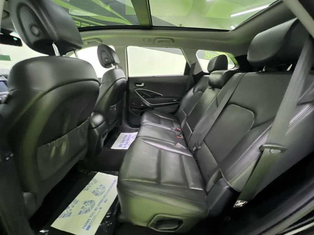 Used 2017 Hyundai Santa Fe FWD image 28